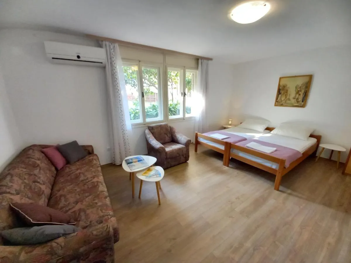Apartments Lungo Pola Croazia