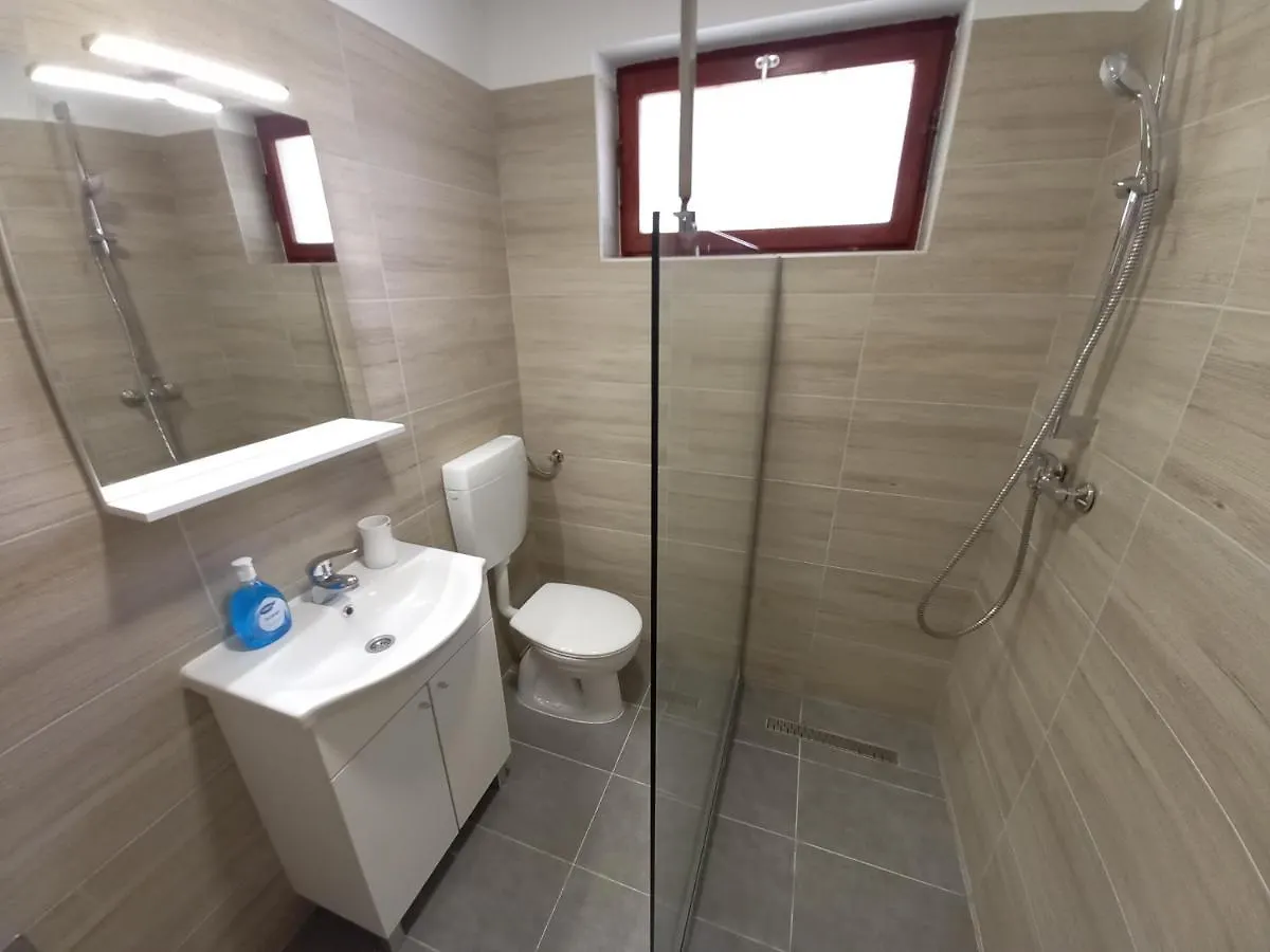 Apartments Lungo Pola